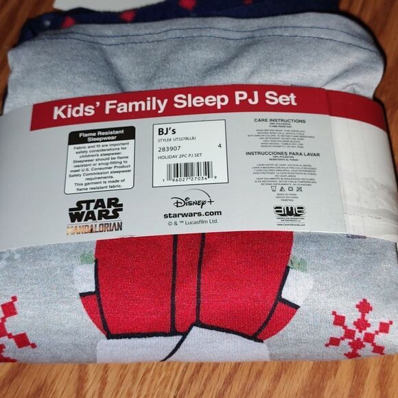 Baby Yoda Christmas flannel pajama set Pj set Sz 4  NWT - Picture 3 of 3